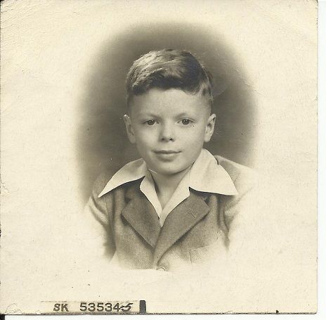 1945 - Scott (then Phil) at the age of 5 or 6. Card kindly provided by Christopher Jacob, a distant cousin.